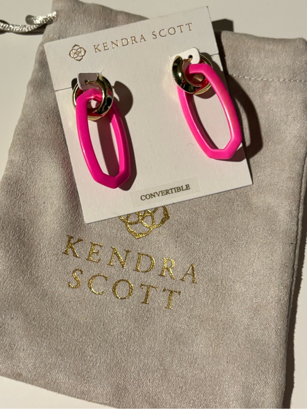 Color Bar Kendra Scott Hot Pink and Gold Link Drop Earrings - Picture 4 of 4